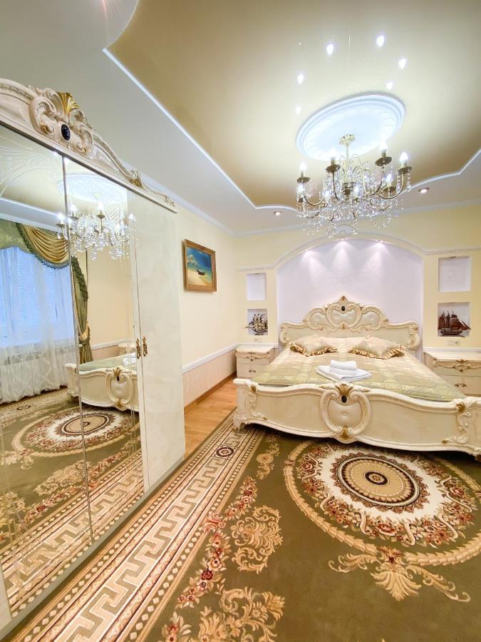 Петрос Family Hotel Yaremche Exterior foto
