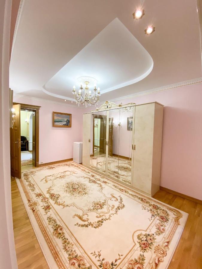 Петрос Family Hotel Yaremche Exterior foto