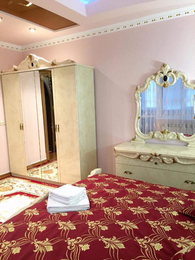Петрос Family Hotel Yaremche Exterior foto